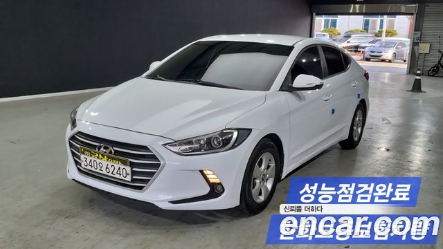 Hyundai AVANTE 2018 — photo 1