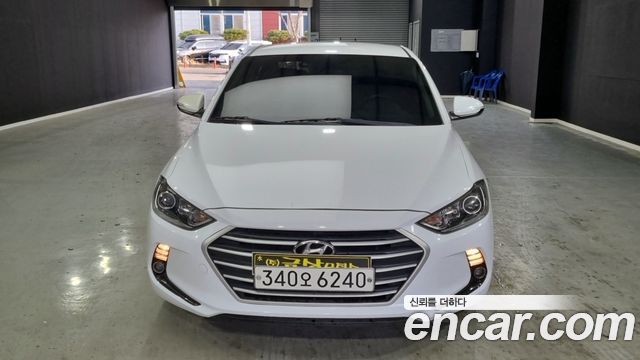 Hyundai AVANTE 2018 — photo 3