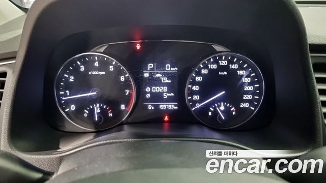 Hyundai AVANTE 2018 — photo 8
