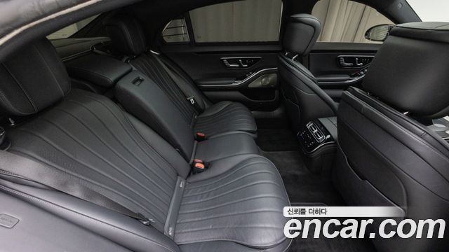 Mercedes-Benz S-Class 2022 — photo 10