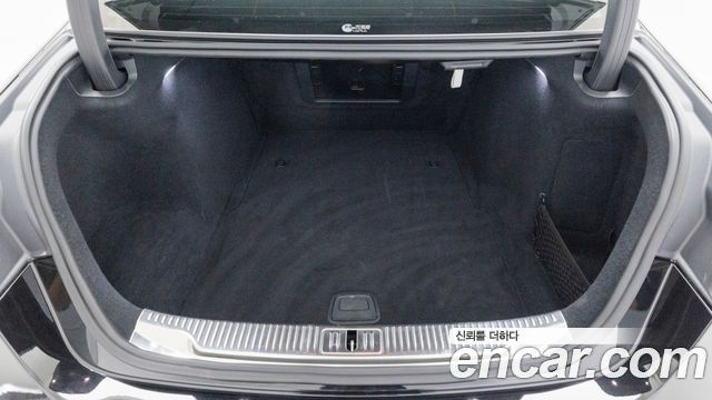 Mercedes-Benz S-Class 2022 — photo 11