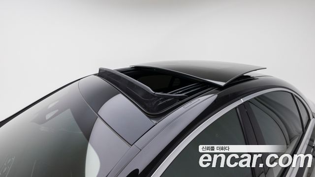 Mercedes-Benz S-Class 2022 — photo 12