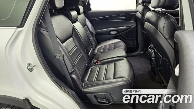 Kia Sorento 2016 — photo 12