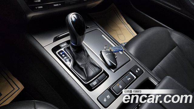 Hyundai Genesis 2014 — photo 9