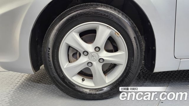 Hyundai Accent 2012 — photo 5