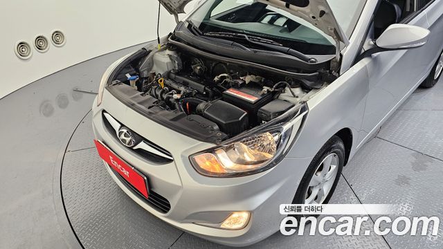 Hyundai Accent 2012 — photo 6