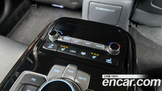 Genesis G90 2020 — photo 19