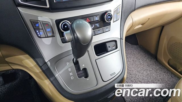 Hyundai Starex 2018 — photo 9
