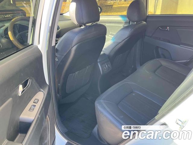 Kia Sportage 2016 — photo 10
