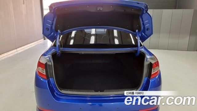 Kia K5 2012 — photo 18