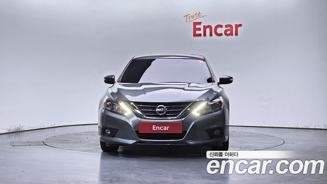 Nissan Altima 2017 — photo 3