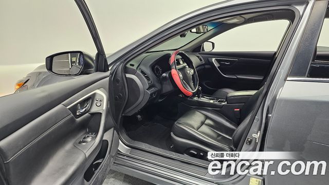 Nissan Altima 2017 — photo 10