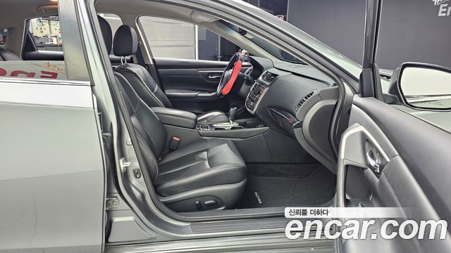 Nissan Altima 2017 — photo 11