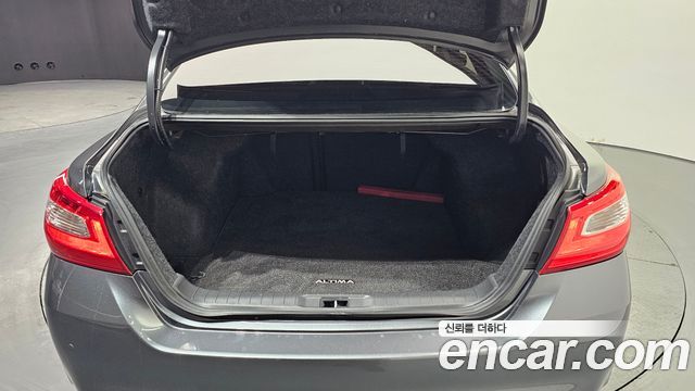 Nissan Altima 2017 — photo 20