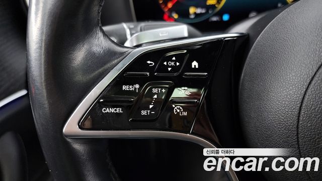 Mercedes-Benz E-Class 2022 — photo 17