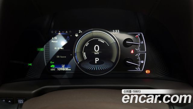 Lexus ES 2019 — photo 8