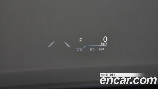Lexus ES 2019 — photo 19