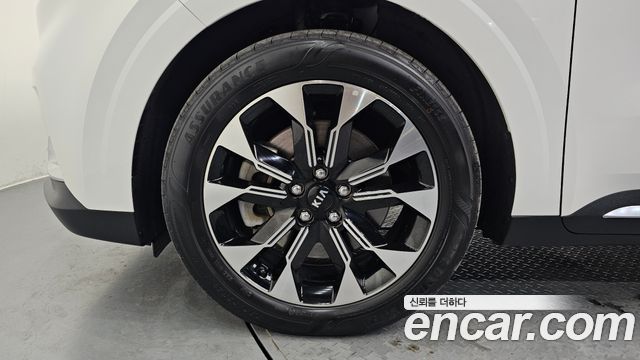 Kia Canival 2021 — photo 5