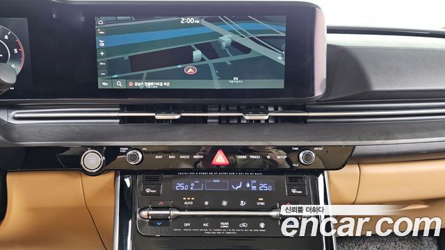 Kia Canival 2021 — photo 14