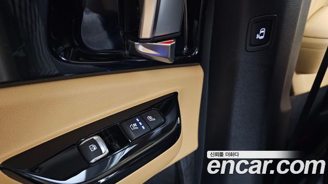 Kia Canival 2021 — photo 18