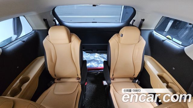 Kia Canival 2021 — photo 19