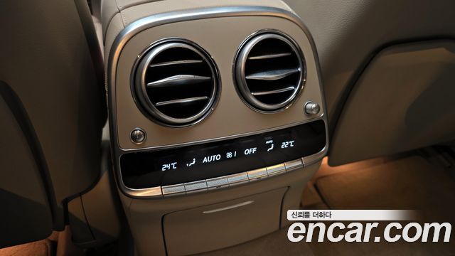Mercedes-Benz S-Class 2018 — photo 17