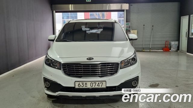 Kia Canival 2016 — photo 3