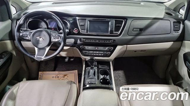 Kia Canival 2016 — photo 7
