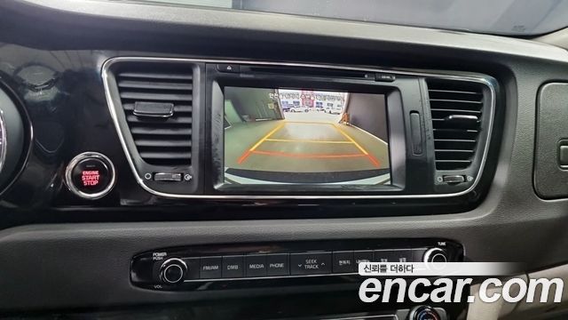 Kia Canival 2016 — photo 14