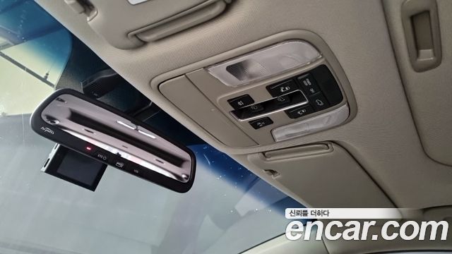 Kia Canival 2016 — photo 18