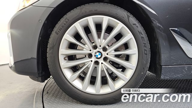 BMW 5-Series 2021 — photo 5
