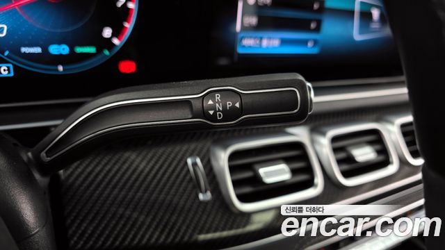 Mercedes-Benz GLE-Class 2020 — photo 9