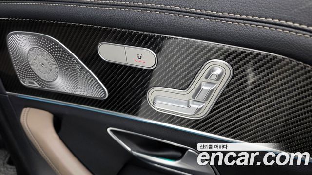 Mercedes-Benz GLE-Class 2020 — photo 10