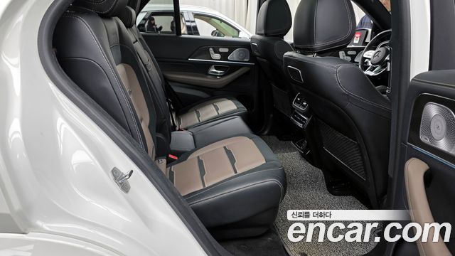 Mercedes-Benz GLE-Class 2020 — photo 12