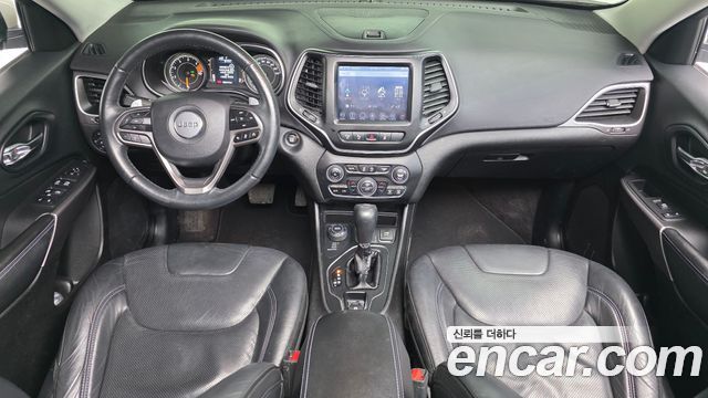Jeep Cherokee 2019 — photo 7