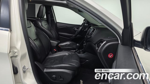 Jeep Cherokee 2019 — photo 10