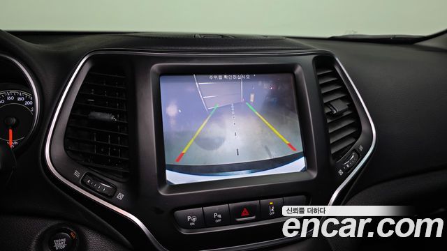 Jeep Cherokee 2019 — photo 15