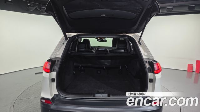 Jeep Cherokee 2019 — photo 20