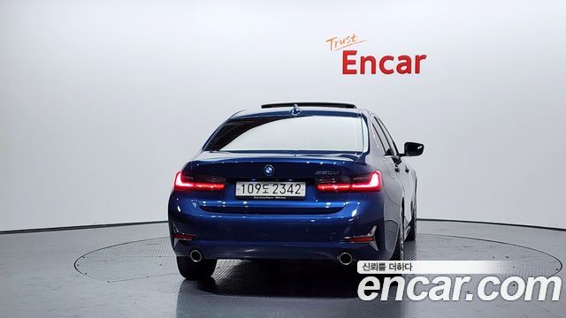 BMW 3-Series 2021 — photo 4