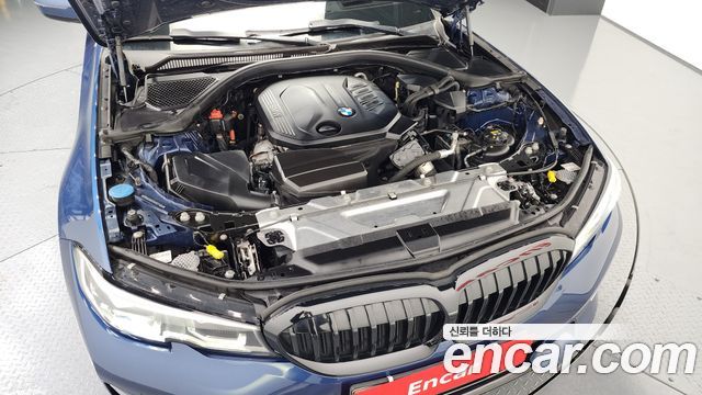 BMW 3-Series 2021 — photo 6