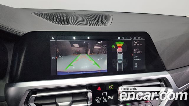 BMW 3-Series 2021 — photo 15