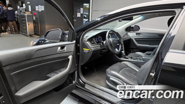 Hyundai Sonata 2018 — photo 11