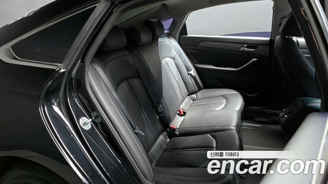 Hyundai Sonata 2018 — photo 12