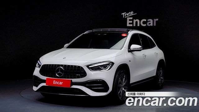 Mercedes-Benz GLA-Class 2022 — photo 1