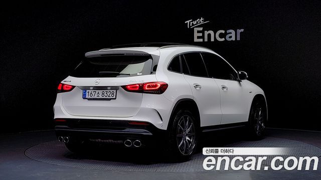 Mercedes-Benz GLA-Class 2022 — photo 2