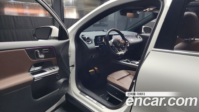 Mercedes-Benz GLA-Class 2022 — photo 10