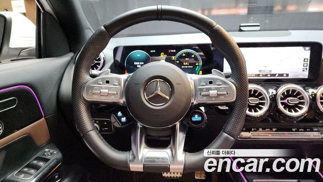 Mercedes-Benz GLA-Class 2022 — photo 13