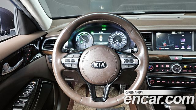 Kia K7 2018 — photo 13