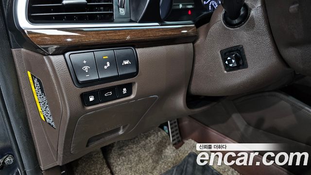 Kia K7 2018 — photo 14