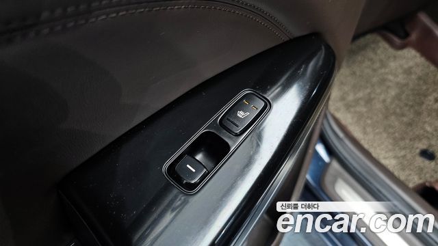 Kia K7 2018 — photo 18